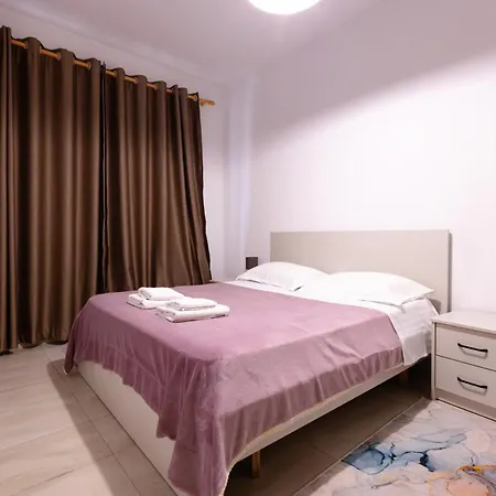Apartament Happy 1 *