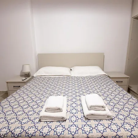 Apartament Happy 1 *